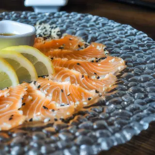 11. Salmon tataki
