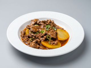 135. Manzo al curry rosso