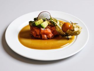 13. Tartare di salmone