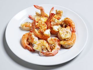 104. Gamberi con guscio al sale e pepe