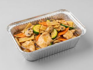 65. Pollo con misto di verdure