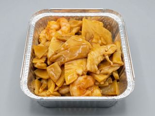 68. Pollo con gamberi e bamboo