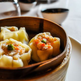 Ravioli con gamberi al vapore