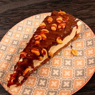 Cheescake allo Snickers