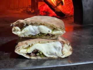Panuozzo salsiccia