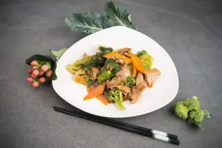 S16 Manzo con la salsa di pepenero