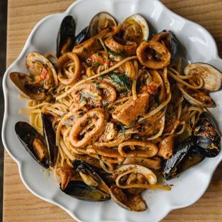 Spaghetti di Grano con Frutti di Mare