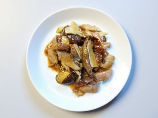 Anatra con Bambu e Funghi