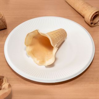 Cono cialda senza glutine vuoto