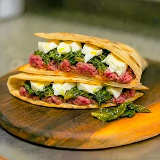 Piadina Manhattan con Tartáre di Manzo