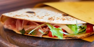 Piadina Carolina con Tartàre di Manzo