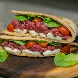 Piadina Carolina con Tartàre di Manzo