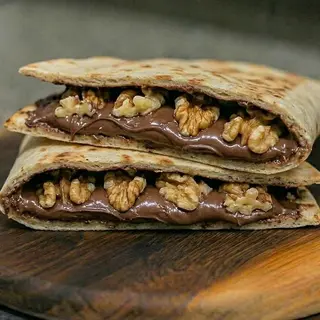 Piadina con Nutella e noci