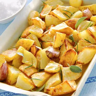 aggiunta di patate al forno