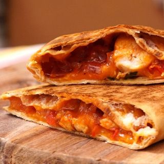 QUESADILLAS POLLO