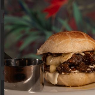 Veggie cheeseburger