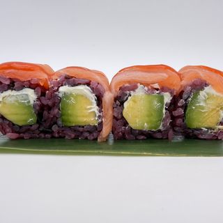 US40. Black phila avocado spicy sake 8pz