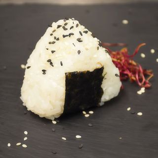 O1   Onigiri classic -1 pezzo