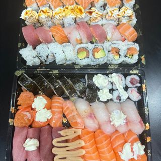 Box14.  sushi misto  - 60 pz{ 2 birra  omaggio}