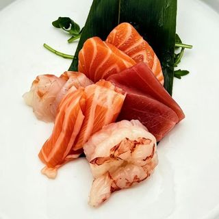 SA7s Sashimi misti con gamberi 9pz