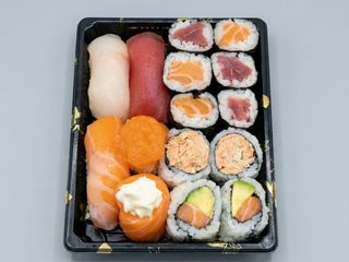 box1. sushi mix 15pz