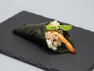 TE6.  temaki ebi avocado - 1 pezzo