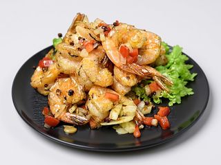 D1. Gamberi con sale pepe