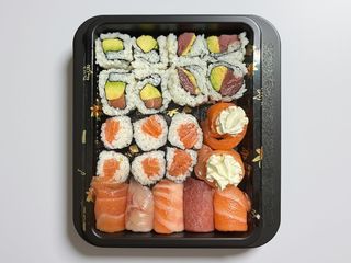 Box8.   sushi misto 20 pezzi