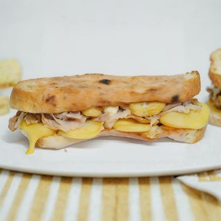 Panuozzo peperoni wurstel 