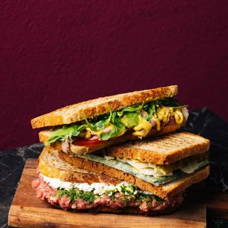 Roast beef caprino marmellata di cipolle