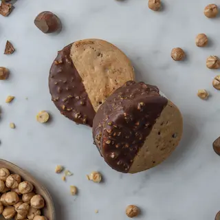 Nocciola con gocce di cioccolato