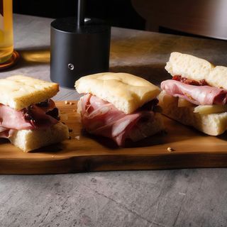 Focaccia con Spianata