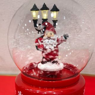 sfera illuminata di vetro