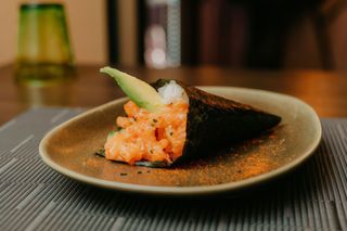 Temaki salmone