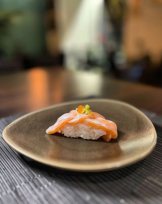 Nigiri salmone - 2 pezzi