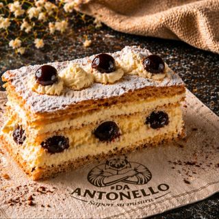 Millefoglie crema e amarene