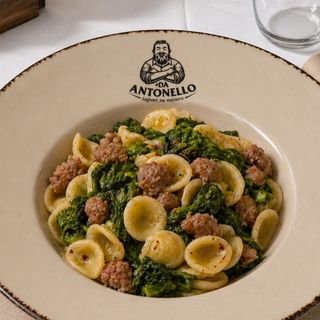 Orecchiette salsiccia e verdura di stagione