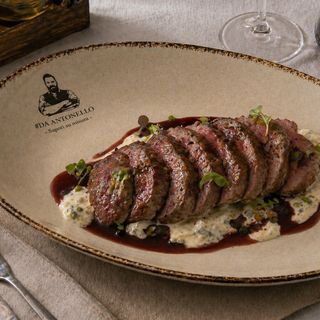 Filetto al barolo e gorgonzola
