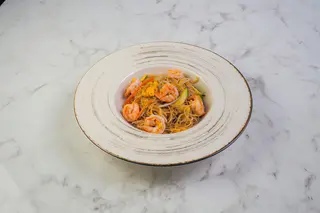 Spaghetti di Riso (gamberi e verdure) + Involtini primavera