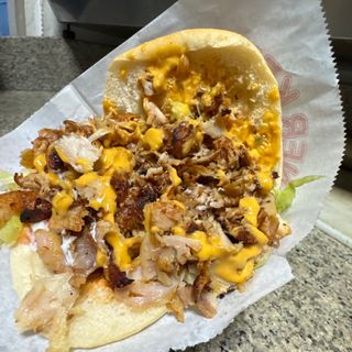 Kebab formaggio panino