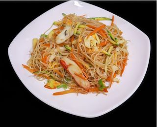 Spaghetti di riso thailandesi