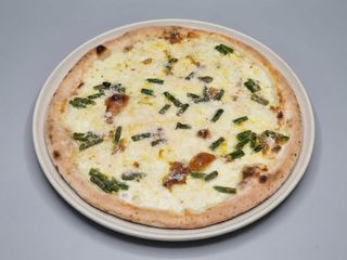Pizza agli asparagi