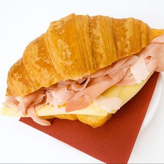 Brioche Salata con Cotto e Fontina