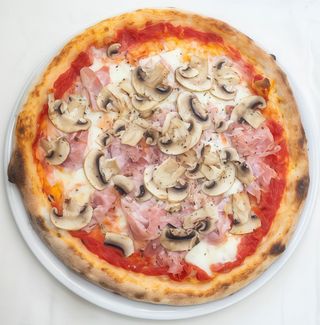 13 Prosciutto e funghi