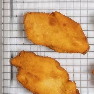 Fettina di pollo impanata pan grattato e pecorino 