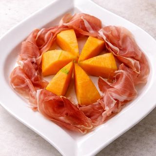 Crudo e melone