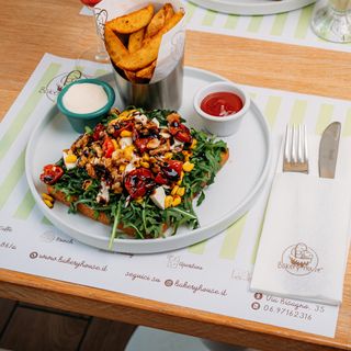 Veggie avocado toast