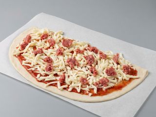 Crescione pomodoro, mozzarella e salsiccia