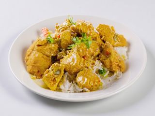 Petto di pollo al curry con riso