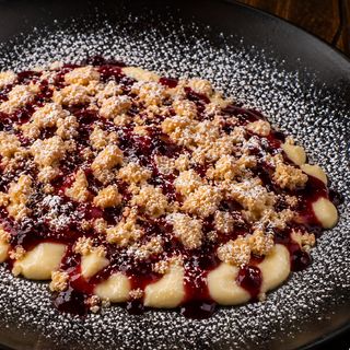 Sbriciolata ai frutti di bosco